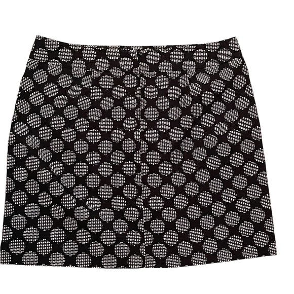 Loft geometric design A-line skirt, black and white, size 12 petite - Picture 2 of 5